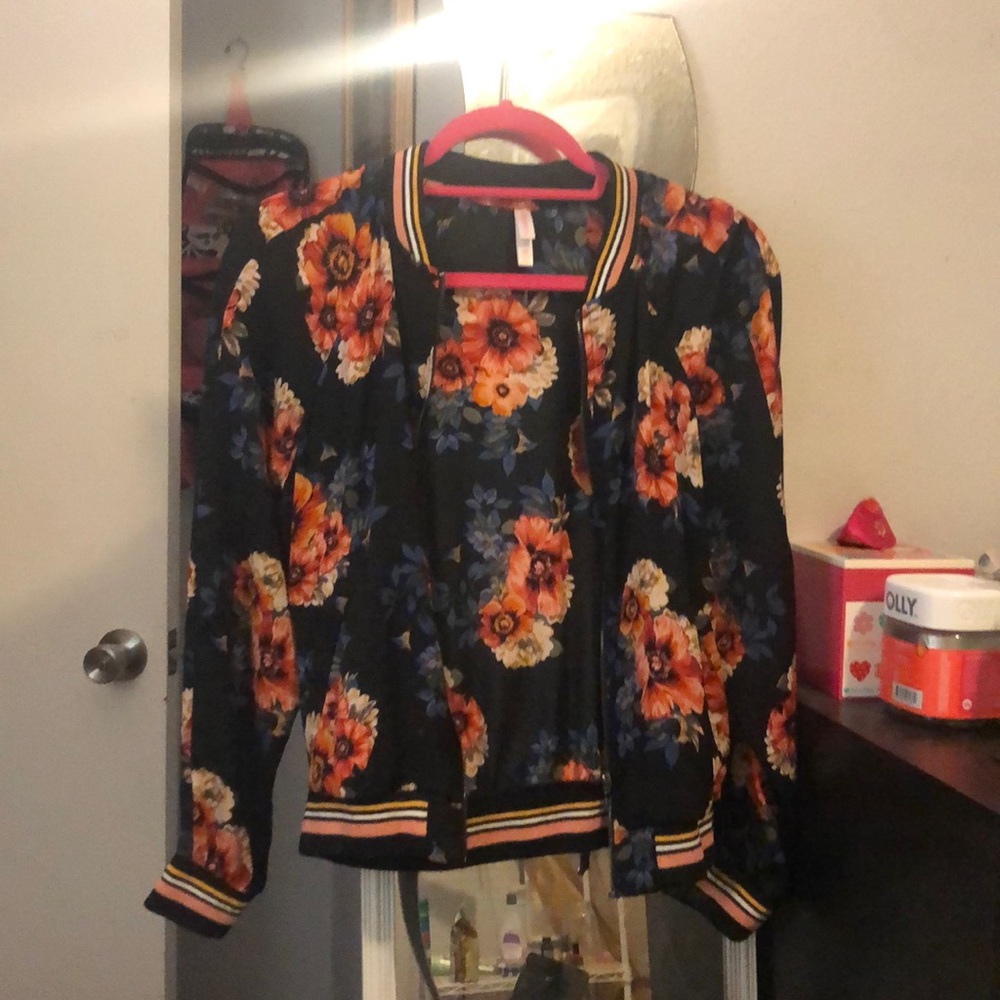 Floral zip up cardigan